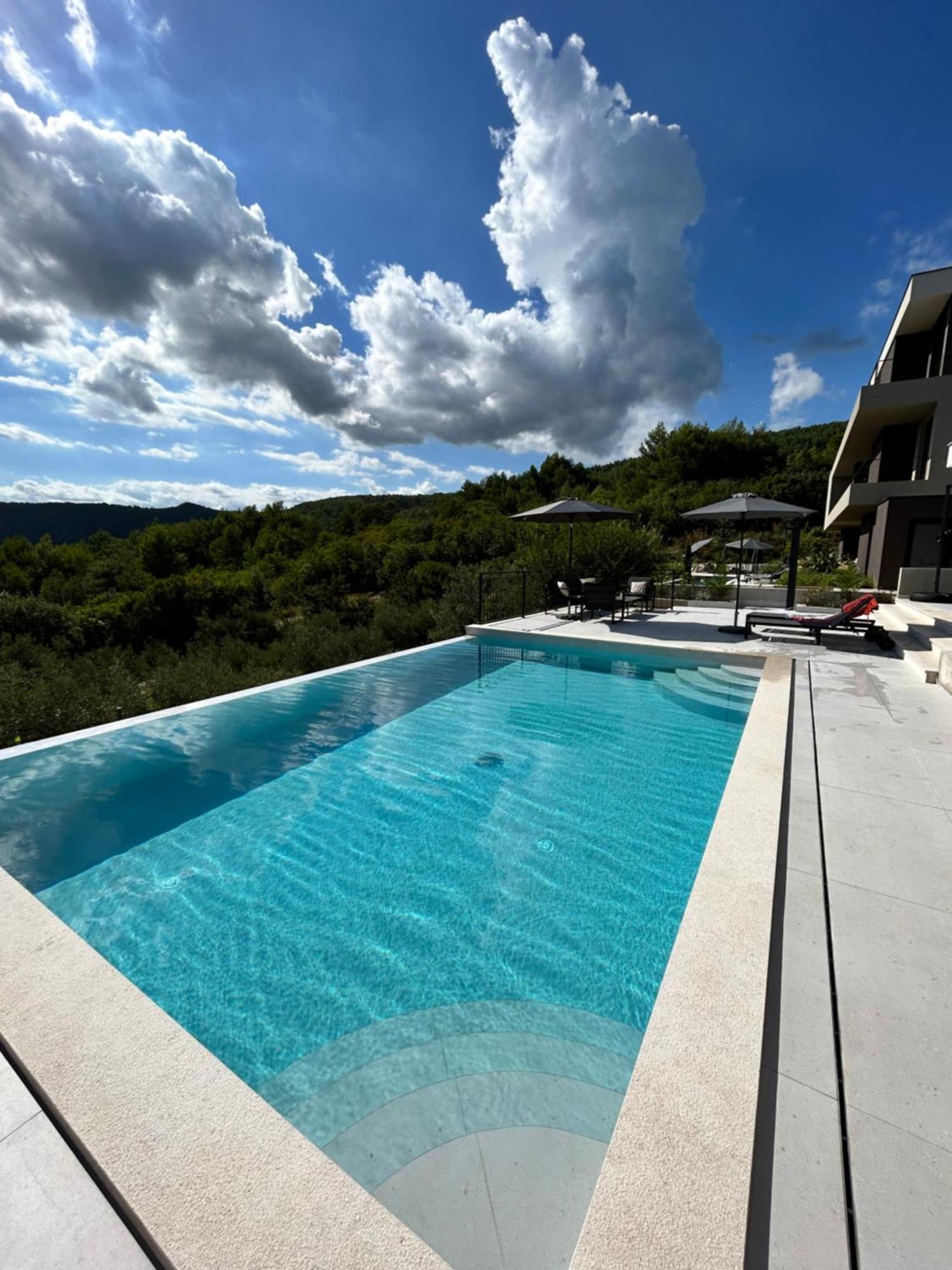 V Residence Apartments Rabac Eksteriør billede